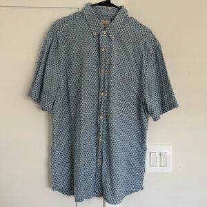 Faherty Short Sleeve Button Up, Fish Scale Print. XL